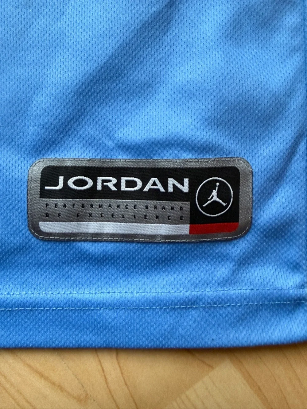 Jordan Brand North Carolina #15 VINCE CARTER Jersey - Picture 3 of 6